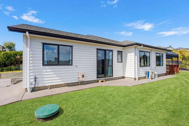 33 Woodridge Drive Stanmore Bay_24