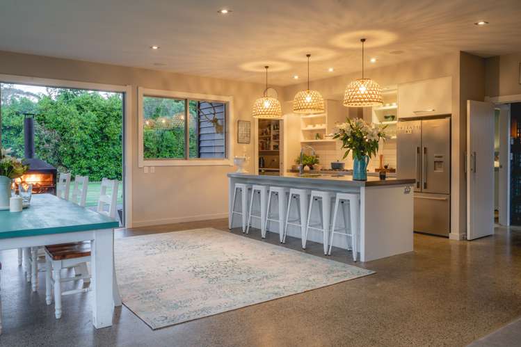 152 Willow Park Drive Opaki_13