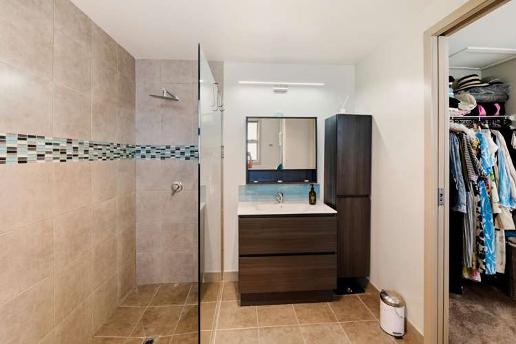 15 Devoy Drive Owhata_18