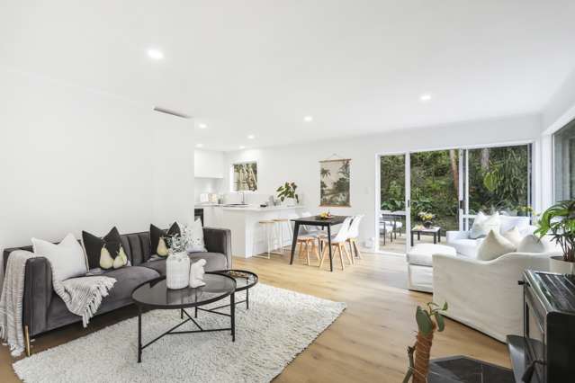 2/9a De Val Drive Titirangi_1