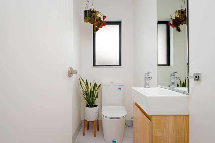 14E Kelwyn Road Kelston_21