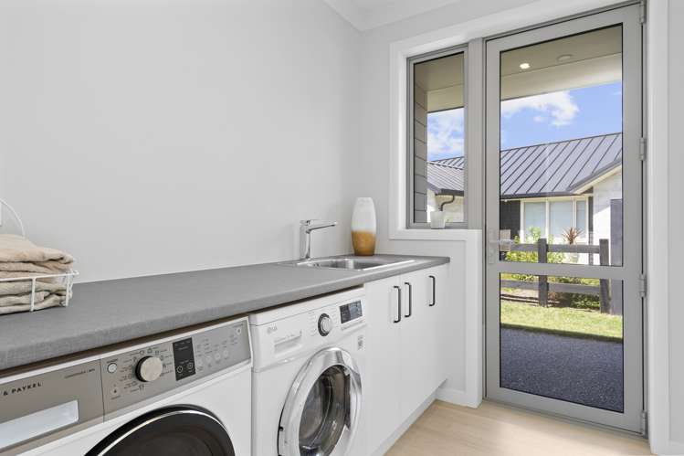 39 Mike Smith Drive Cambridge_21