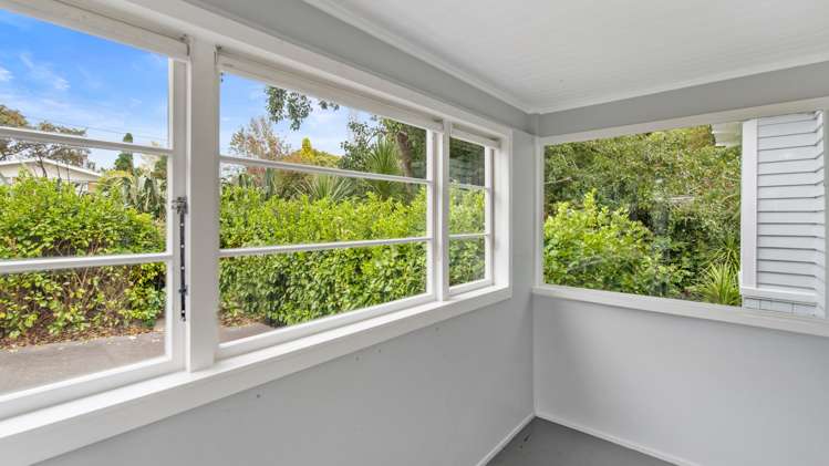 1b Levy Road Glen Eden_36