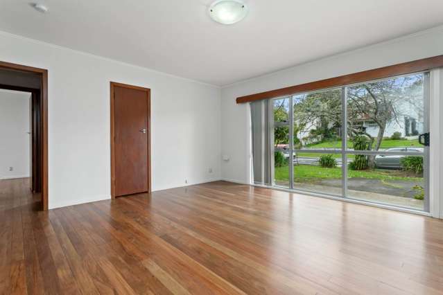 2/73 Vodanovich Road Te Atatu South_3