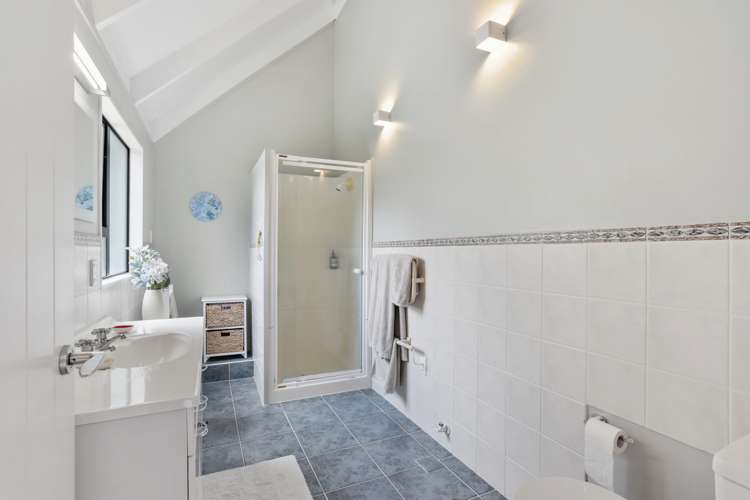 9 Arapito Road Titirangi_17