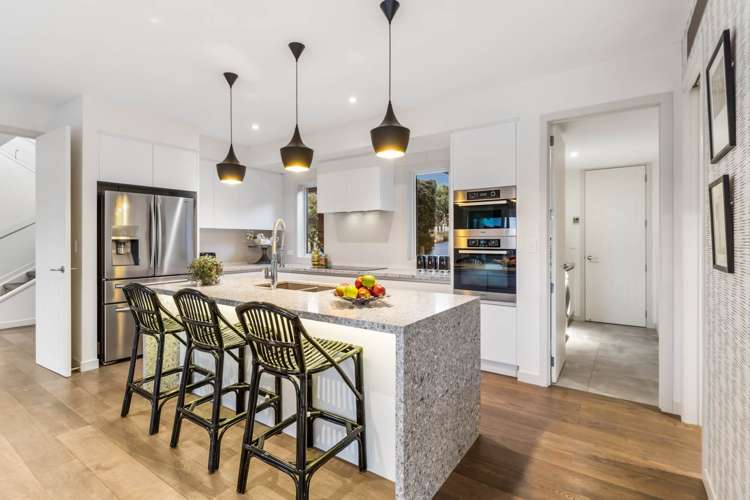 574 Ormiston Road Flat Bush_70