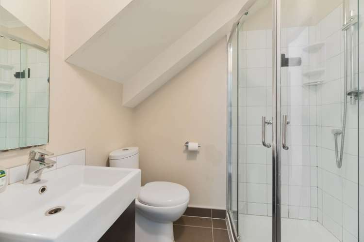 230/172 McLeod Road Te Atatu South_9