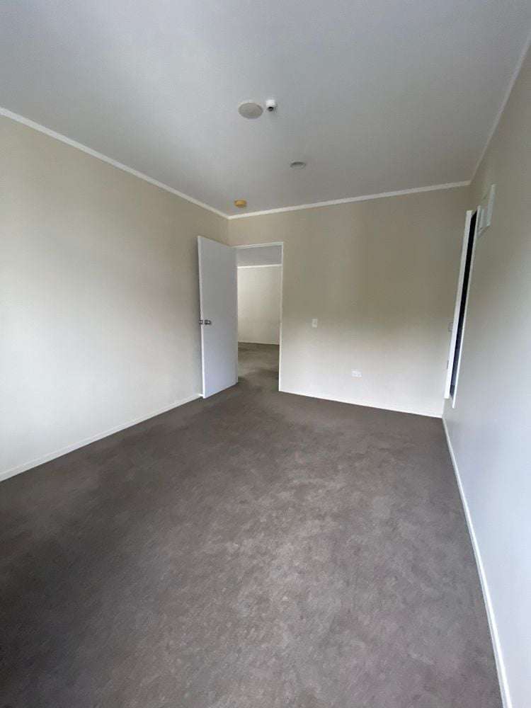 2/193 Main Road Tawa_5