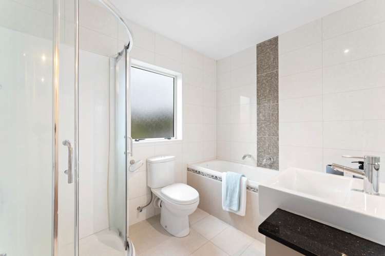 44 Amaretto Avenue Flat Bush_18