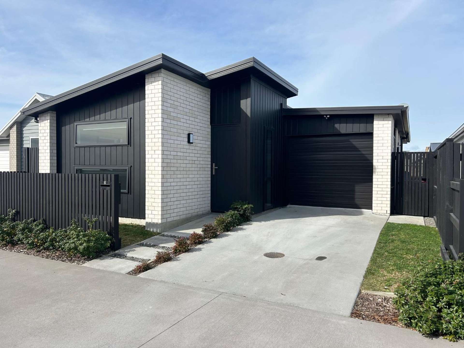 6 Tauhinu Place 1131_0