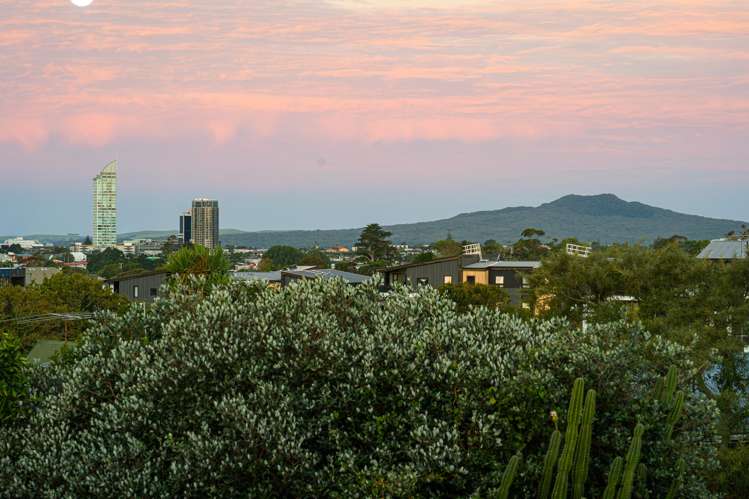 65 Potter Avenue Northcote_11