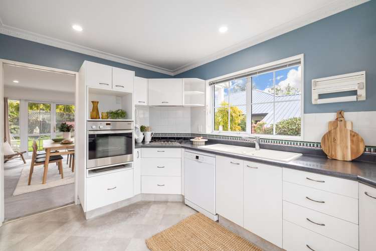 88 Lake Terrace Road Burwood_4