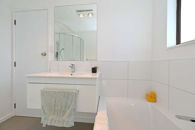 16 Lanark Crescent Tamatea_10