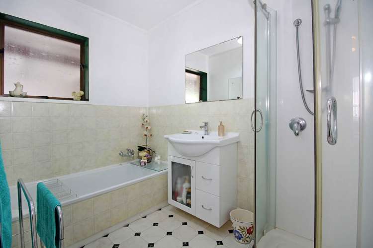 2/10 Sikkim Crescent Clover Park_9