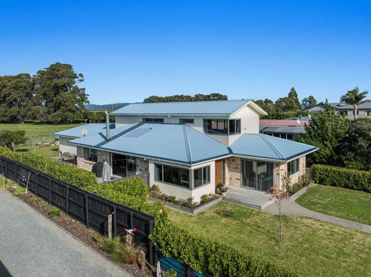 19 East Bank Road Thornton_35