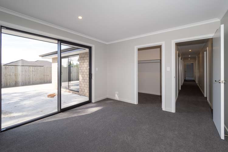 37 Geoff Geering Drive Netherby_12
