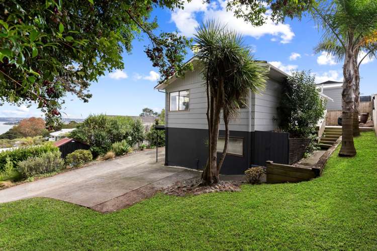 9 Sispara Place Beach Haven_11