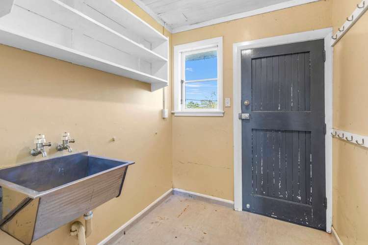 616 Featherston Street Roslyn_15