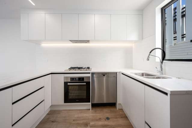 4/737 East Coast Road Browns Bay_4