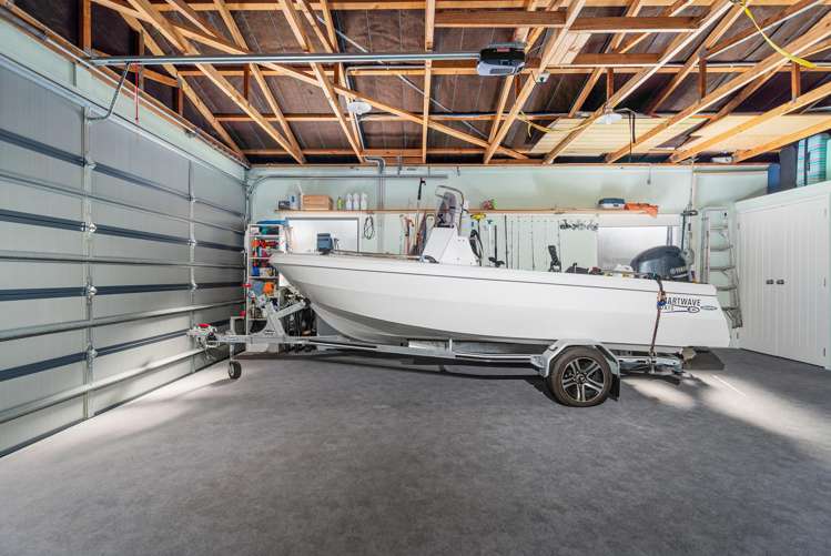 15 Martin Place Cooks Beach_22