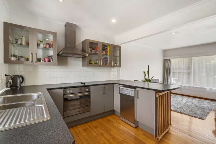 2/63 Killarney Street Takapuna_4