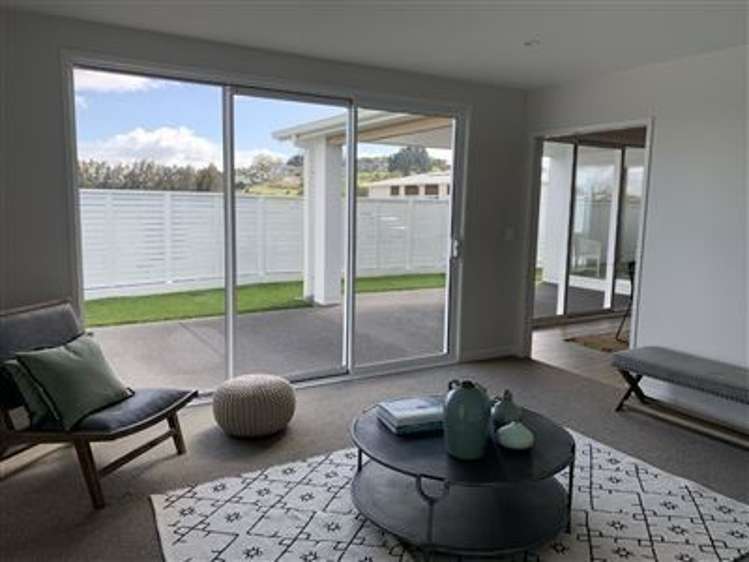 41 Saint Pauls Drive Brookfield_10