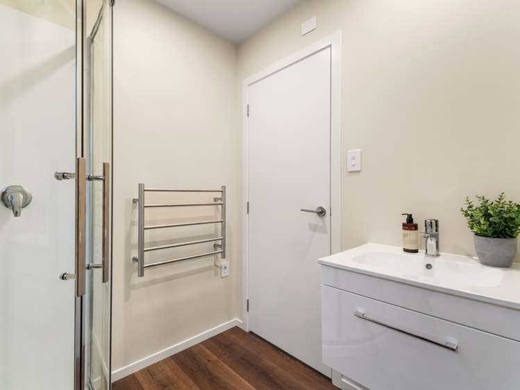 85 North Road North East Valley_11