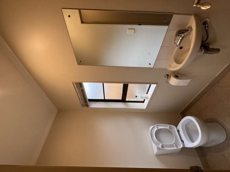 8 Terrasini Drive Flat Bush_18