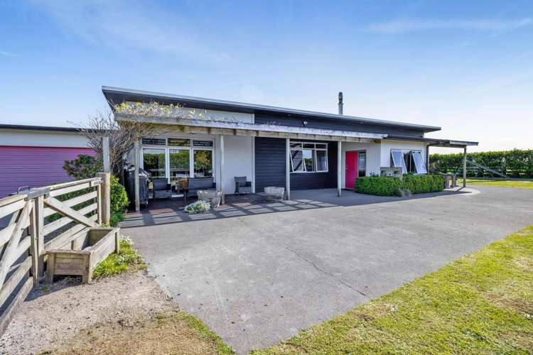 5674 Mountain Road Hawera_30