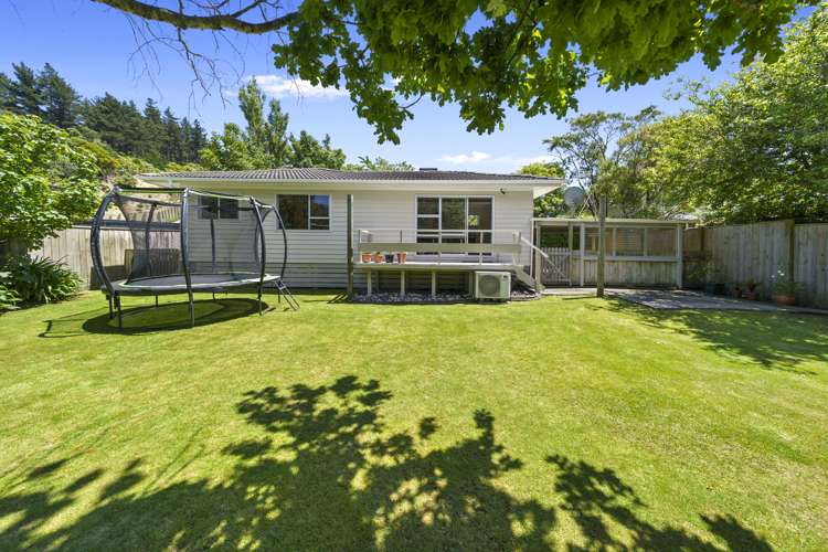 8 Sharpe Crescent Wainuiomata_14