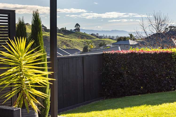 19 Ballintoy Park Drive Welcome Bay_10