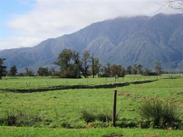 162 Robertson Road Harihari_6