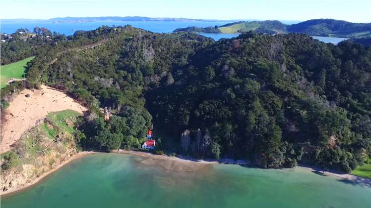 691 Orapiu Road Waiheke Island_9