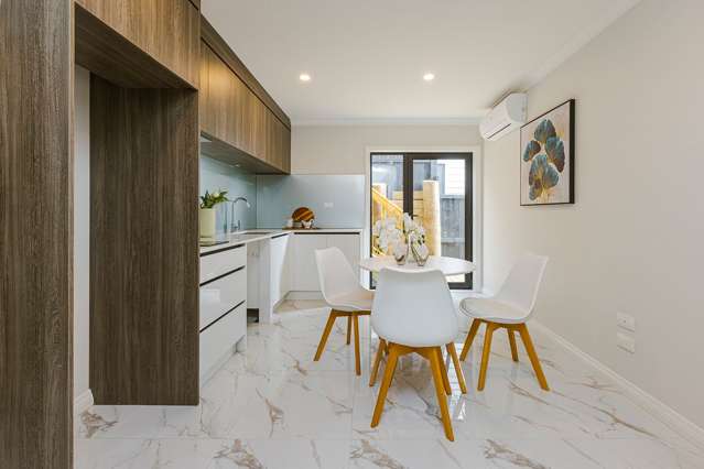 Brand New 3 Bdrm Granny Flat  | Flat Bush