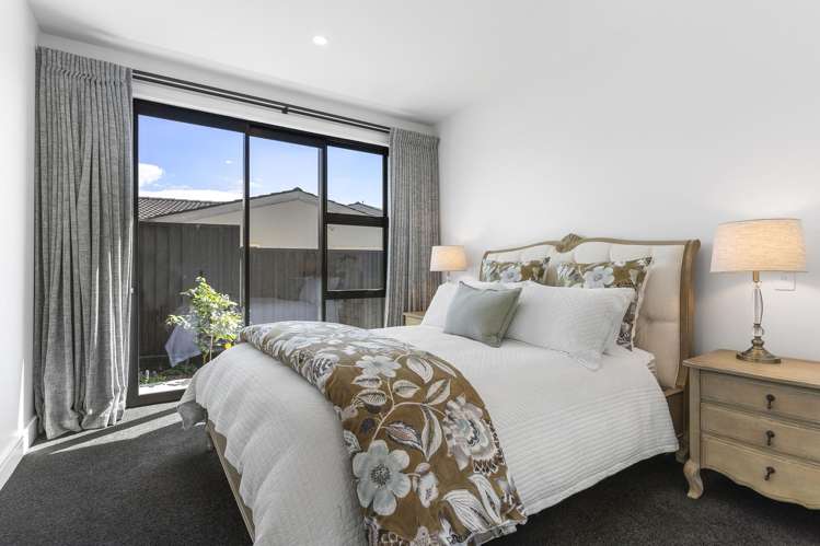 76 Bramley Drive Farm Cove_38