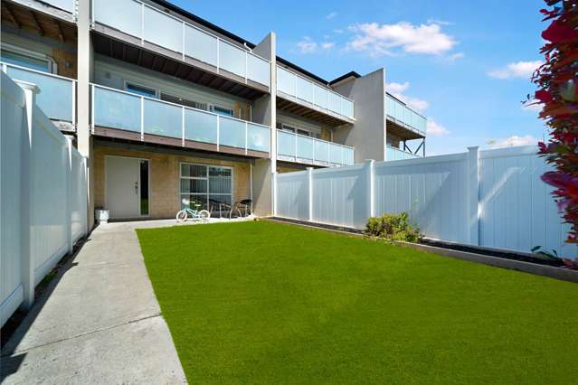 Welcome to the Ultimate in Modern Family Living