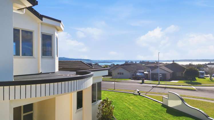 1 Stafford Rise Owhata_2