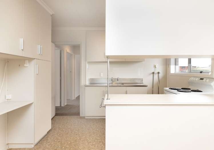 2/12 Newbourne Crescent Redwoodtown_5