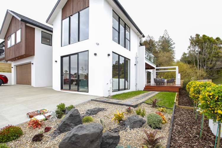 74 Armstrong Farm Drive East Tamaki Heights_17