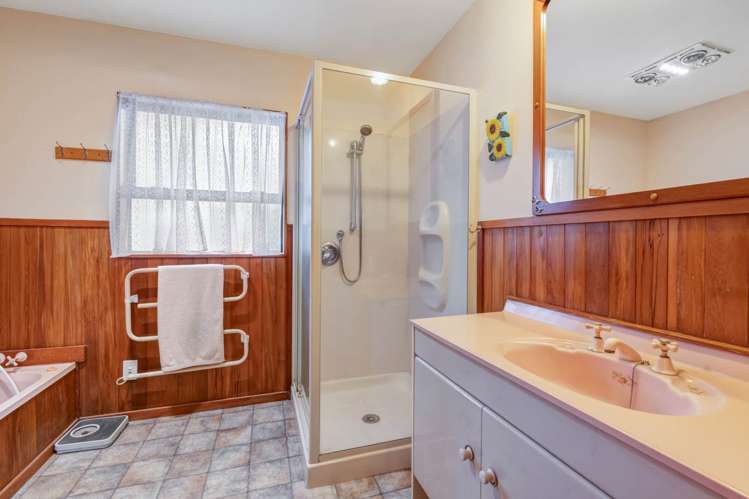 2/1 Captain Street Helensville_22