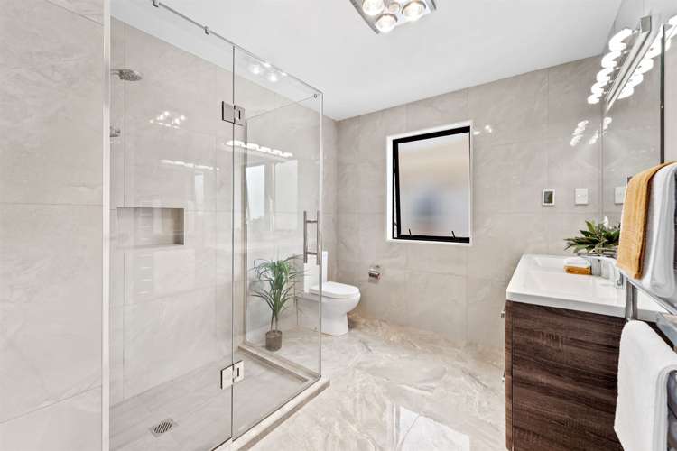 37 Remuremu Street Long Bay_24