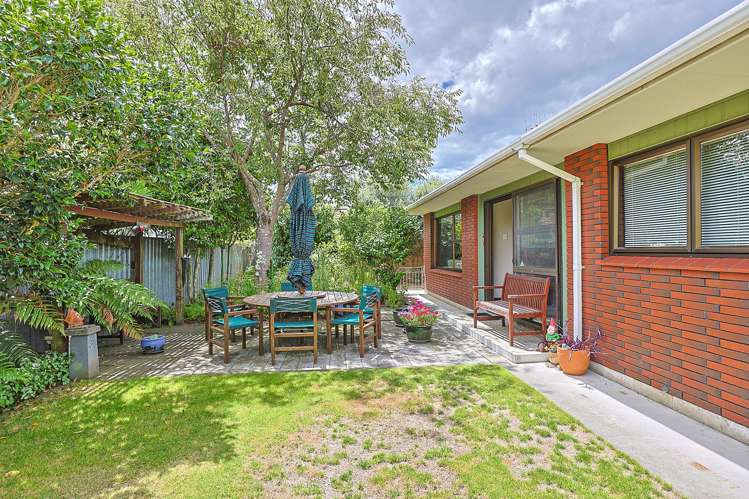 2/702 Tomoana Road Mahora_2