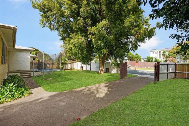 14 Rollerson Street Papakura_24