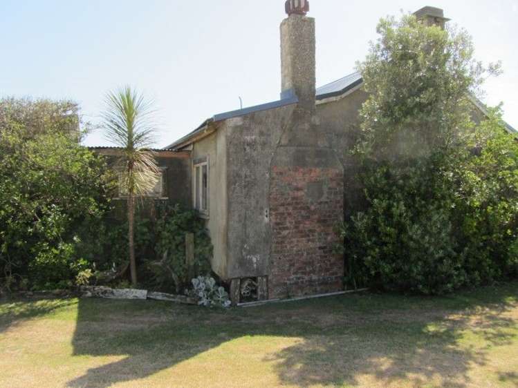 56 Akitio Esplanade Pongaroa_7