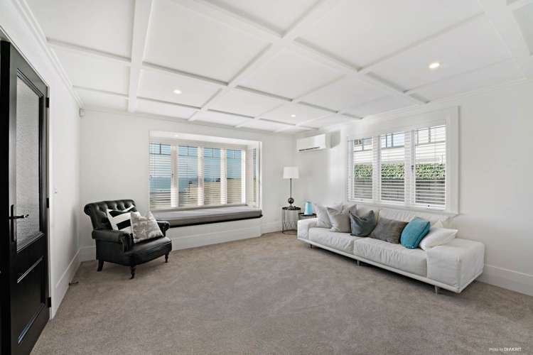 52 Marine Parade Mellons Bay_8