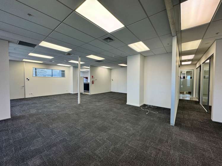 GF/159 Hurstmere Road Takapuna_5