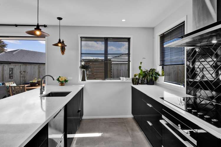 8 Wheki Lane Inglewood_4