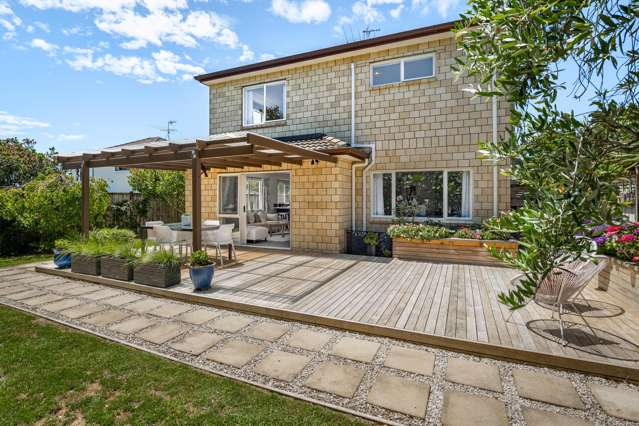 4 Mary Forgham Drive Greenhithe_2