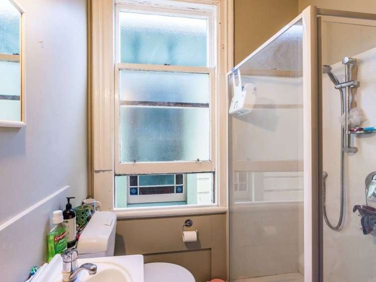 6 Russell Terrace Newtown_8