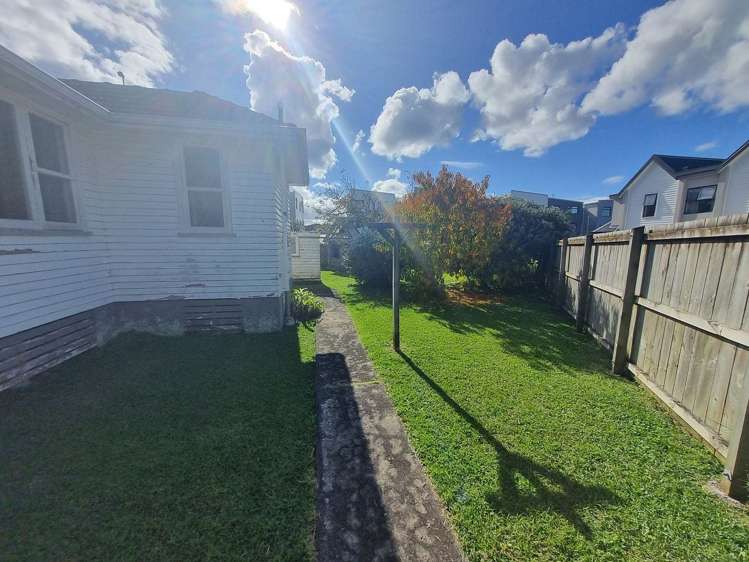 9 Mavis Place Beach Haven_16